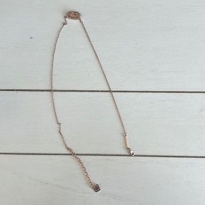 NWOT Kendra scott rose gold necklace
